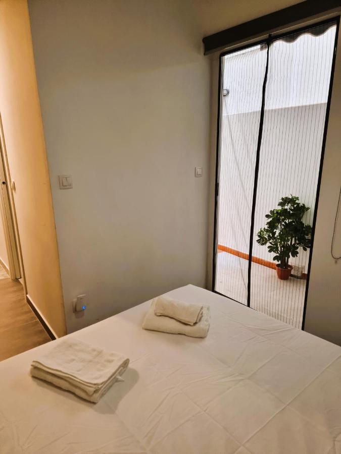 Claudia Tourist Apartment Alicante Bagian luar foto